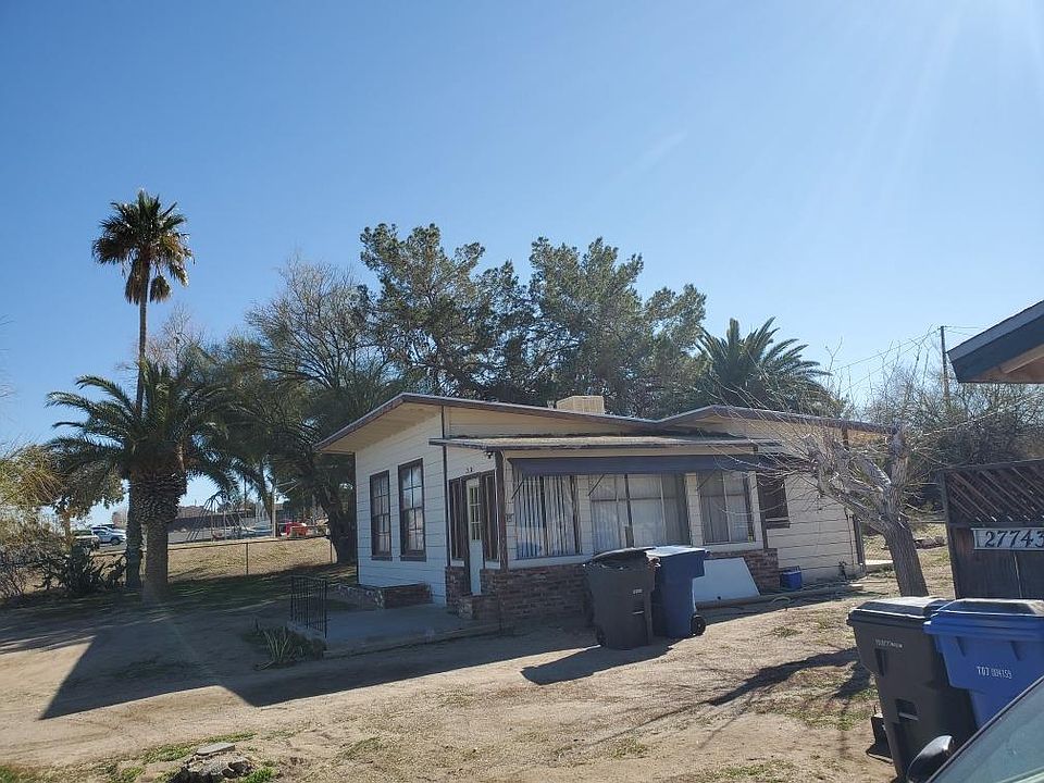 2nd image of 27743 Panamint Rd