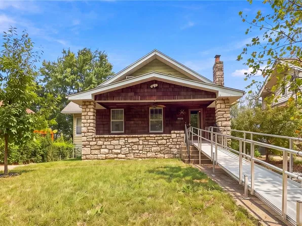 3320 W Coleman Rd, Kansas City, MO 64111