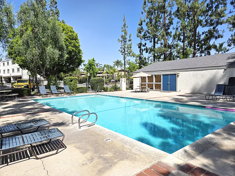 1851 Brea Blvd — Photo 11