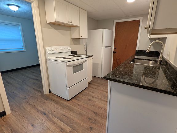 2nd image of 69 Franklin Dr #2