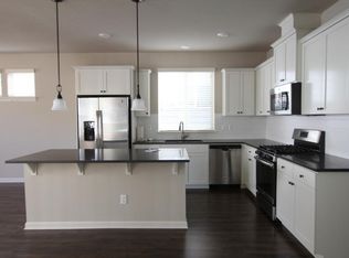 9335 SW Treble Ln, Portland, OR 97225