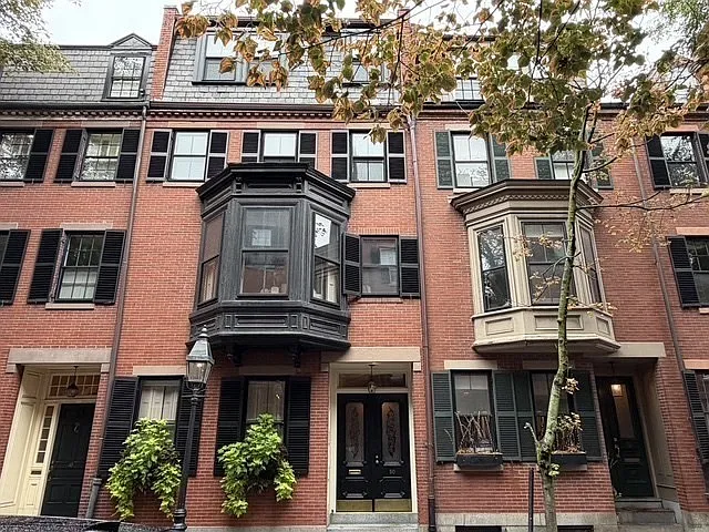 1 bed, 1.0 bath, 500 sqft, $2,350 — Photo 2