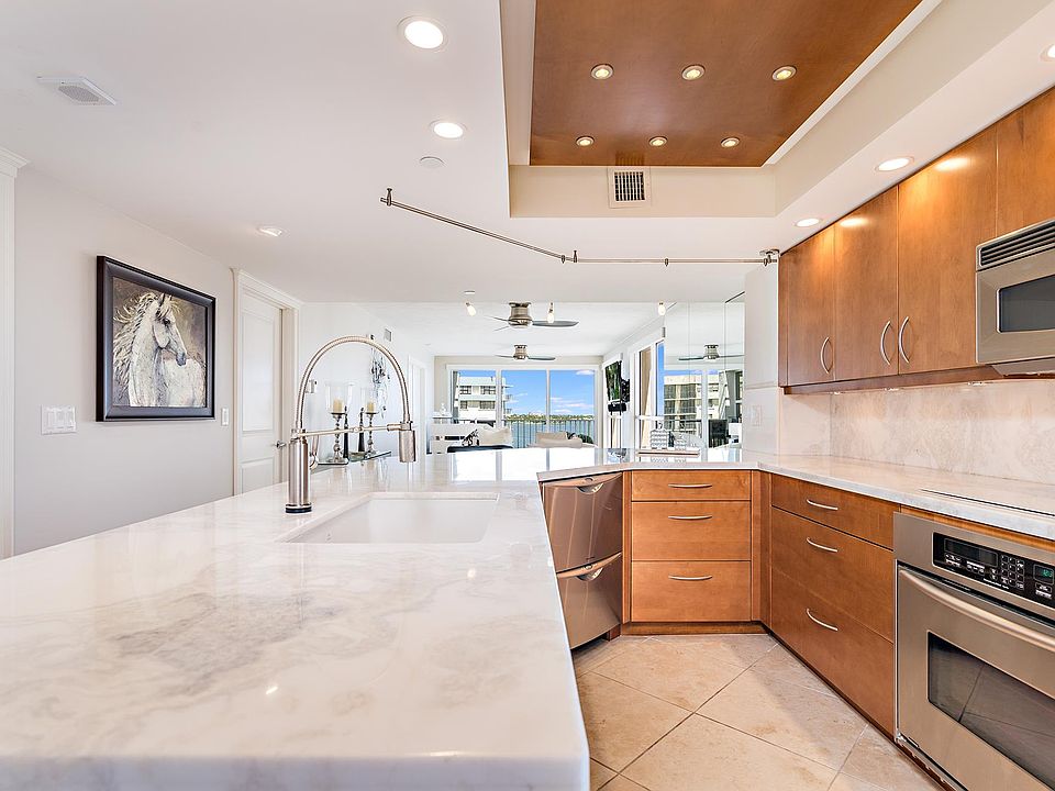 Harbor Towers & Marina Condominiums 3901 S Flagler Dr West Palm Beach