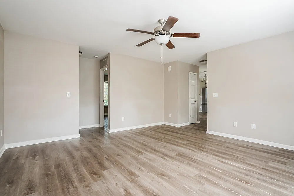 3 bed, 2.0 bath, 1194 sqft, $1,860 — Photo 4