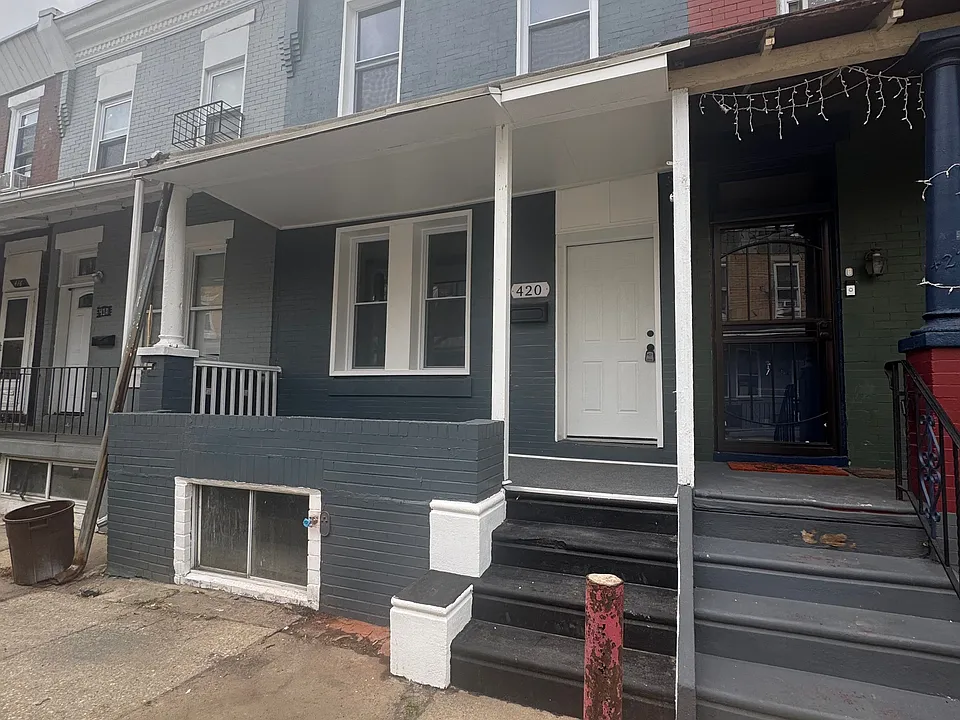 420 N Hobart St