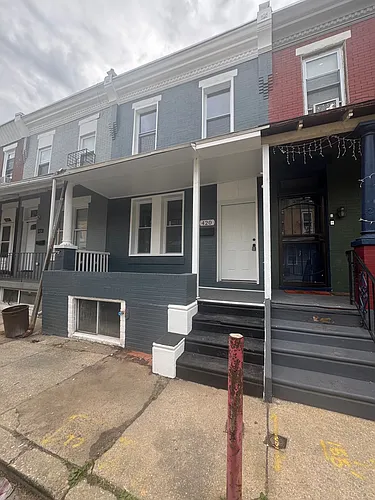 420 N Hobart St Photo 1