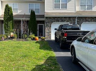 10 Thistledown St, Tinton Falls, NJ 07753