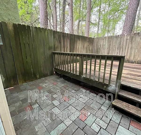 527 Tibet Ave #3 — Photo 20