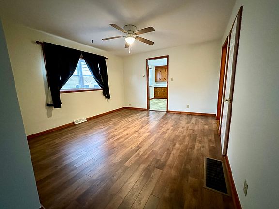 5th image of 2530 Poplar St #1