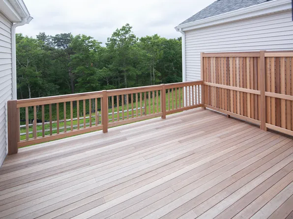 16 Firefly Point, Plymouth, MA 02360