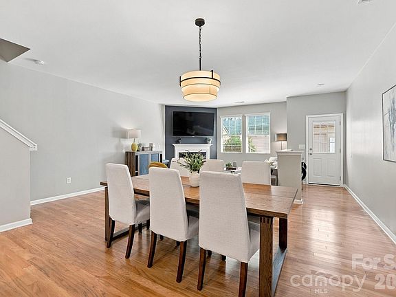 5th image of 6027 Turkey Oak Ln