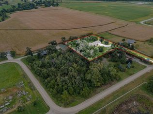 3873 Greens Grove Rd, Center Point, IA 52213