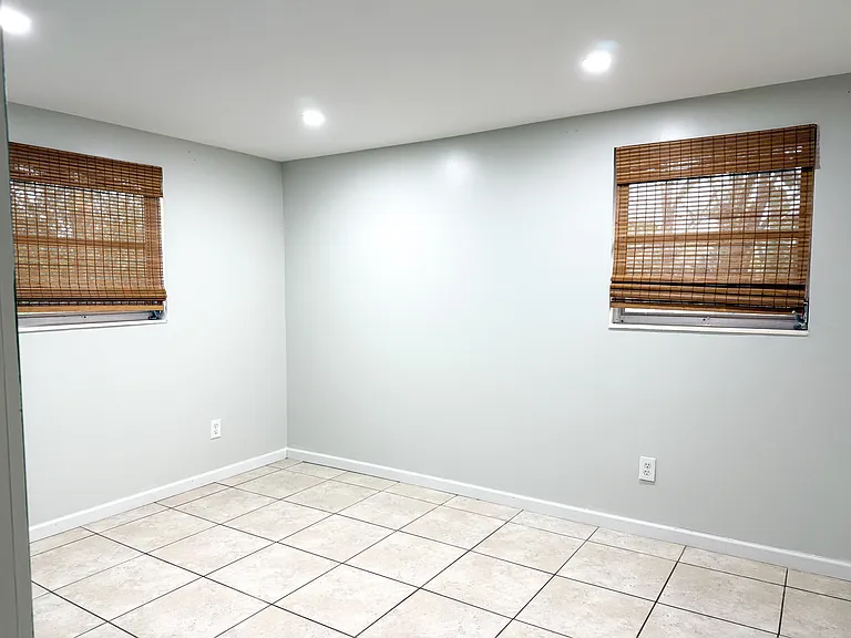 1275 N Old Mill Dr — Photo 5