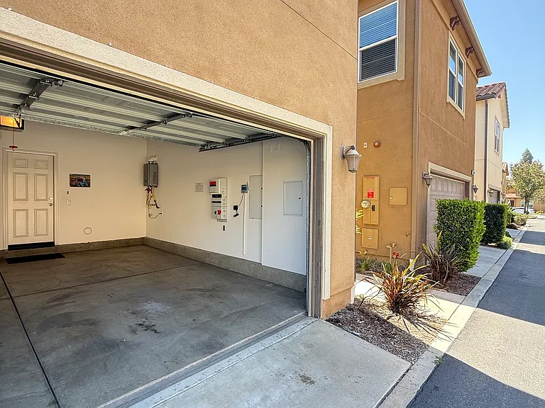 Ponderosa Cir — Photo 8