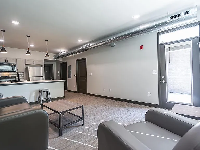 The Bentley Apartments — Photo 85