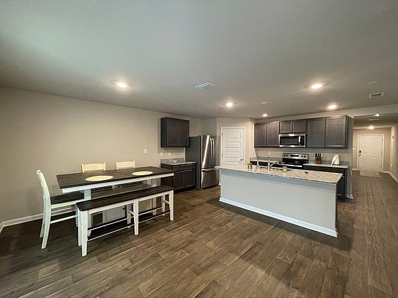 20220816_201156961_iOS_08192022