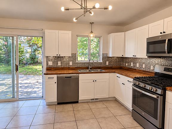 5th image of 5511 Chantilly Cir
