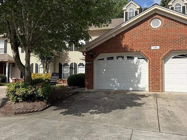 1701 W Oak Dr #252 — Photo 1
