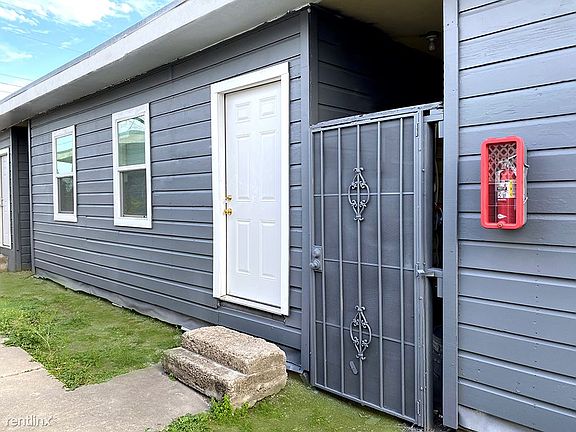 Mohawk Exterior 1 Pp