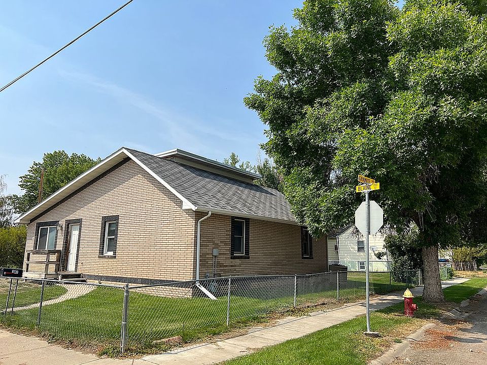 1st image of 307 Blaine St