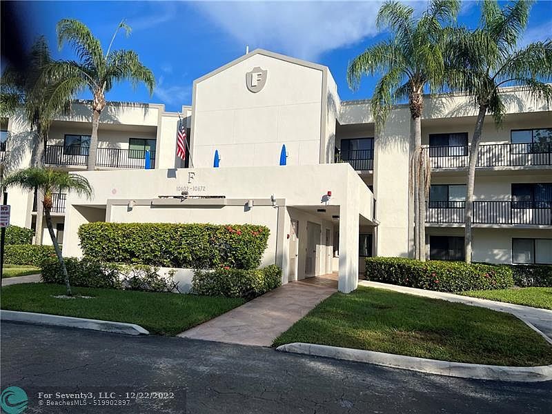 1st image of 10610 W Clairmont Cir #108