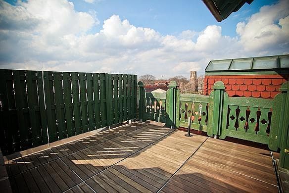 Rooftop deck