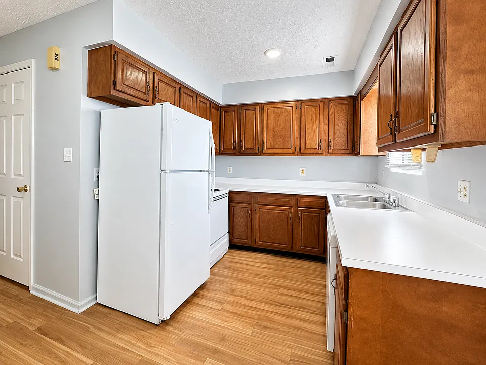 306 Spangler Dr #5
