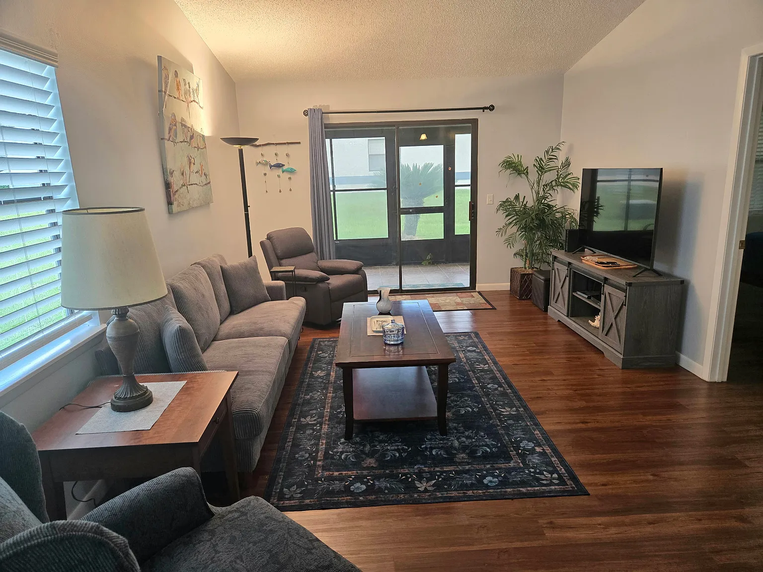 2 bed, 971 sqft, $2,300 — Photo 4