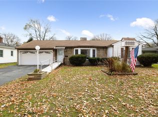 127 Barry Rd, Rochester, NY 14617