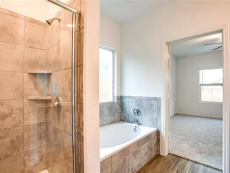 204 Coventry Dr — Photo 22
