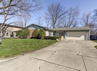 967 W Karen Dr, Decatur, IL 62526