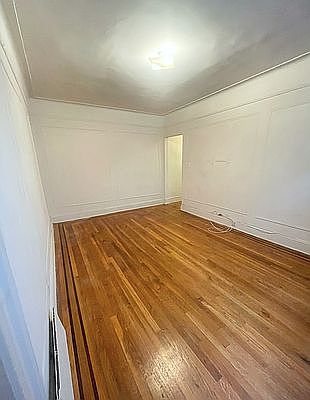 4th image of 28-15 34th St #2J