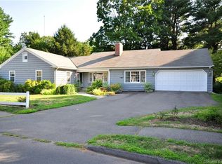 15 Winchell Smith Dr, Farmington, CT 06032