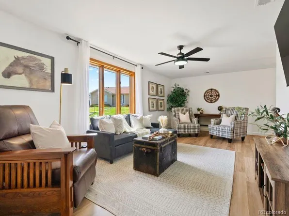 15 Douglas Drive N, Broomfield, CO 80020