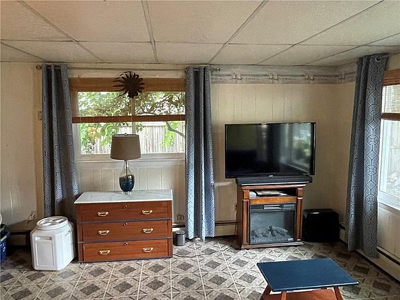 5th image of 204 Missouri Dr