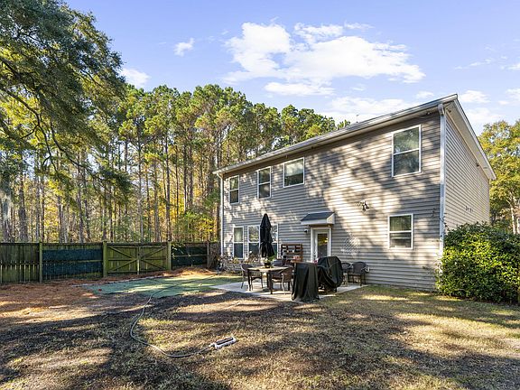 4th image of 1301 Merchant Ct