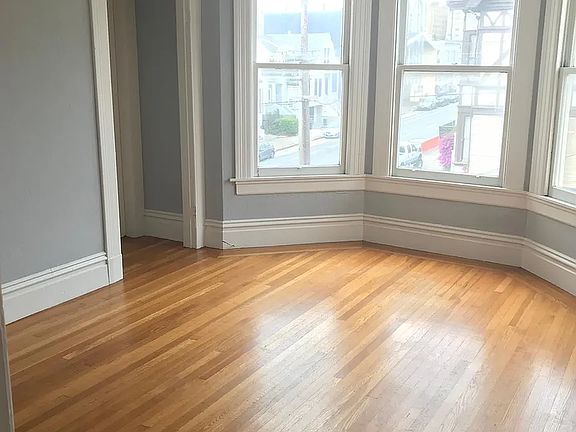 4th image of 900-910 Central Ave #902