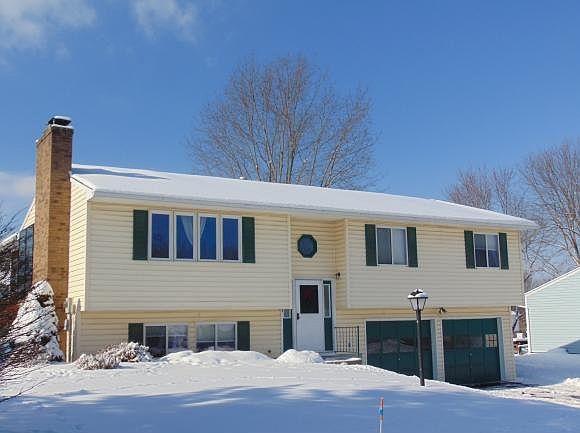 1st image of 28 Lori Dr
