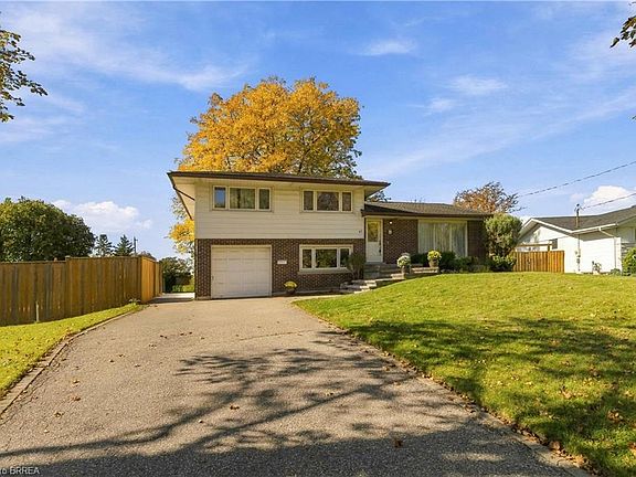 2nd image of 47 Evergreen Cres