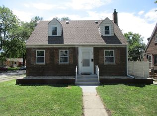 150 W Ivanhoe Ter, Riverdale, IL