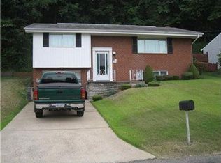 138 Donmor Dr, Pittsburgh, PA 15237