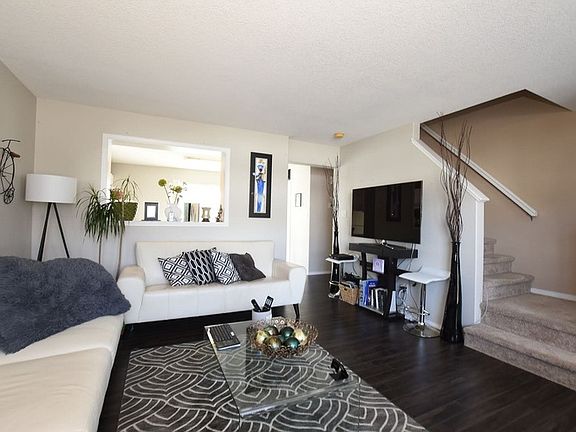 3rd image of 2788 Cranbourn Cres