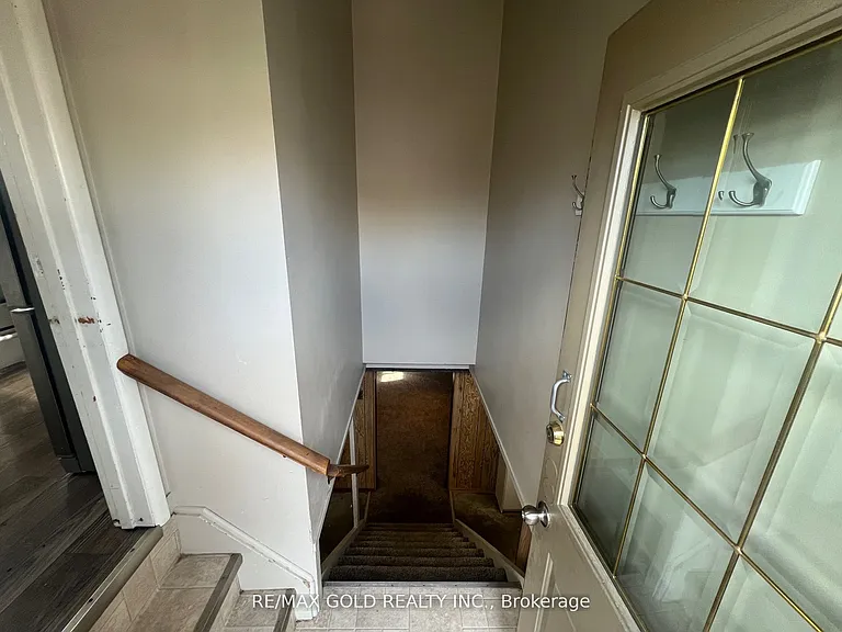 979 Wellington St — Photo 13