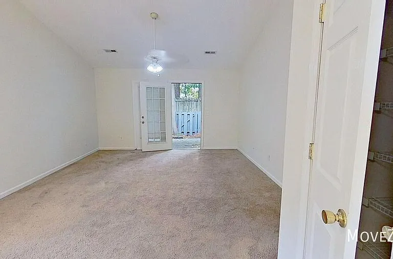305 Saint Rosea Dr — Photo 22