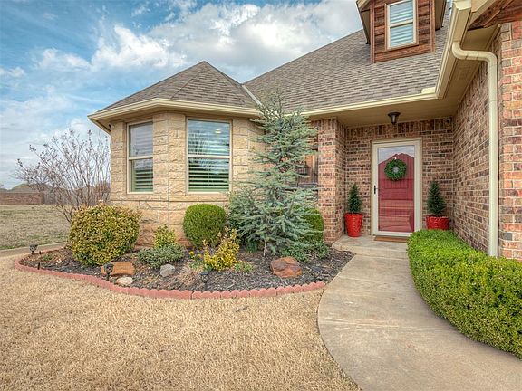 2nd image of 3612 Pistache Ln