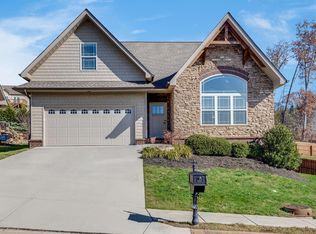 8108 Villa Grande Ln, Knoxville, TN 37938