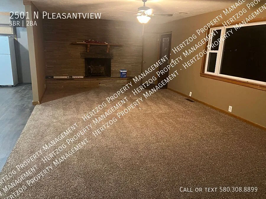 Building Photo - 2501 N Pleasant View Rd