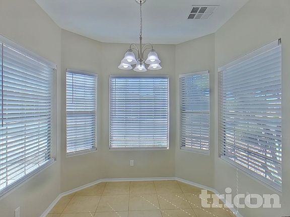 4th image of 37020 W Mondragone Ln
