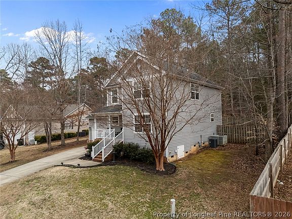 3rd image of 20 Dalton Dr