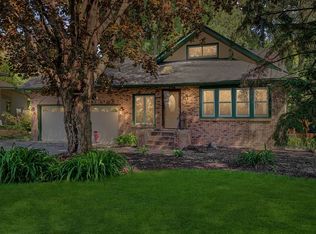 1203 Victoria Curv, Mendota Heights, MN 55118